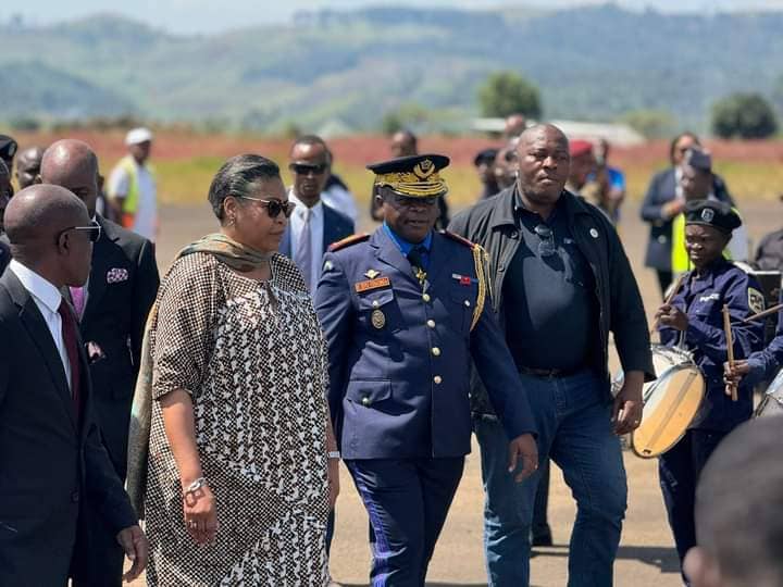 RDC : S.E Judith Suminwa Tuluka préside la cérémonie de fermeture d&rsquo;une base de la MONUSCO