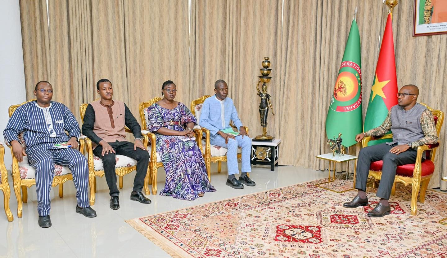 Burkina Faso : S.E Rimtalba Jean Emmanuel Ouédraogo appelle à des entreprises réellement utiles aux populations, pas des « saprophytes »