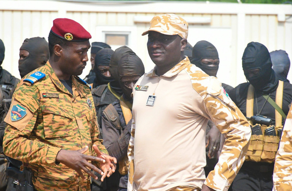 Burkina Faso : Proximité et reconnaissance,  Mahamadou Sana rend hommage aux forces en première ligne